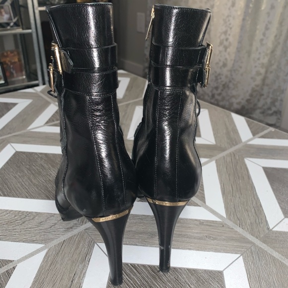 Burberry Brogue Platform Boots - Picture 4 of 8